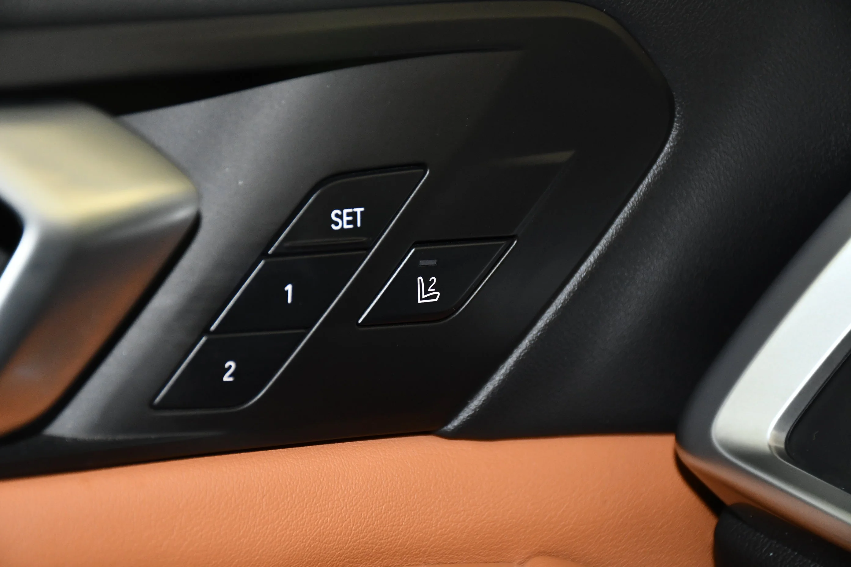 Used 2024 Skyscraper Grey Metallic BMW xDrive40i image 34