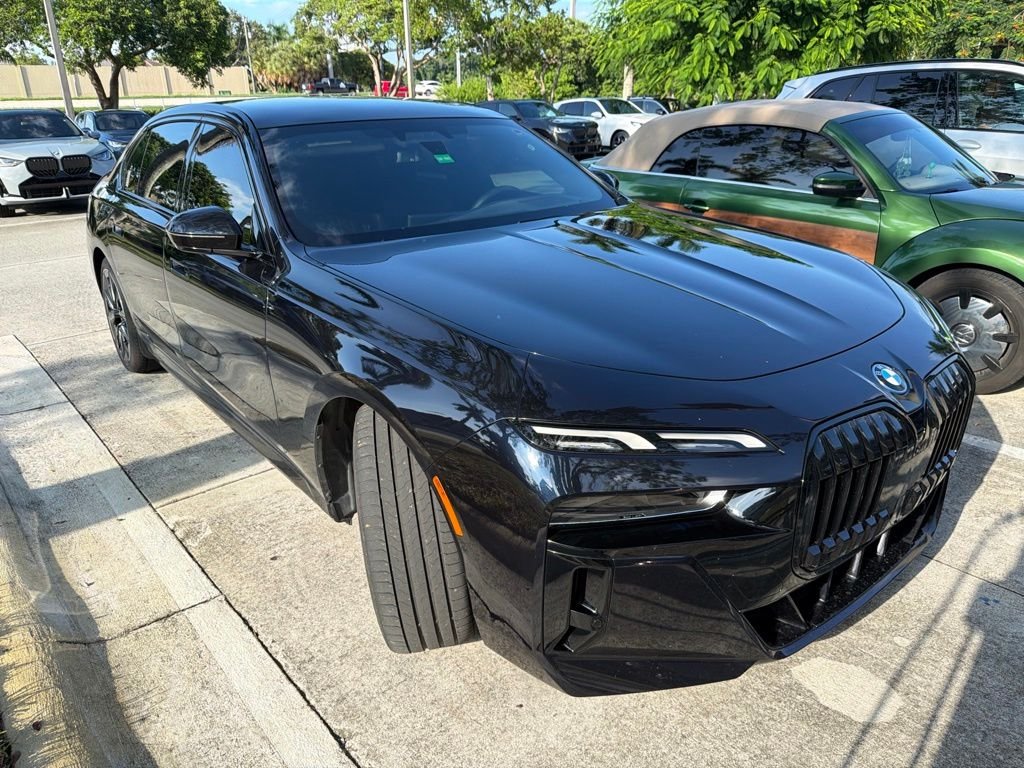 Certified Used 2023 Carbon Black Metallic BMW xDrive60 image 6