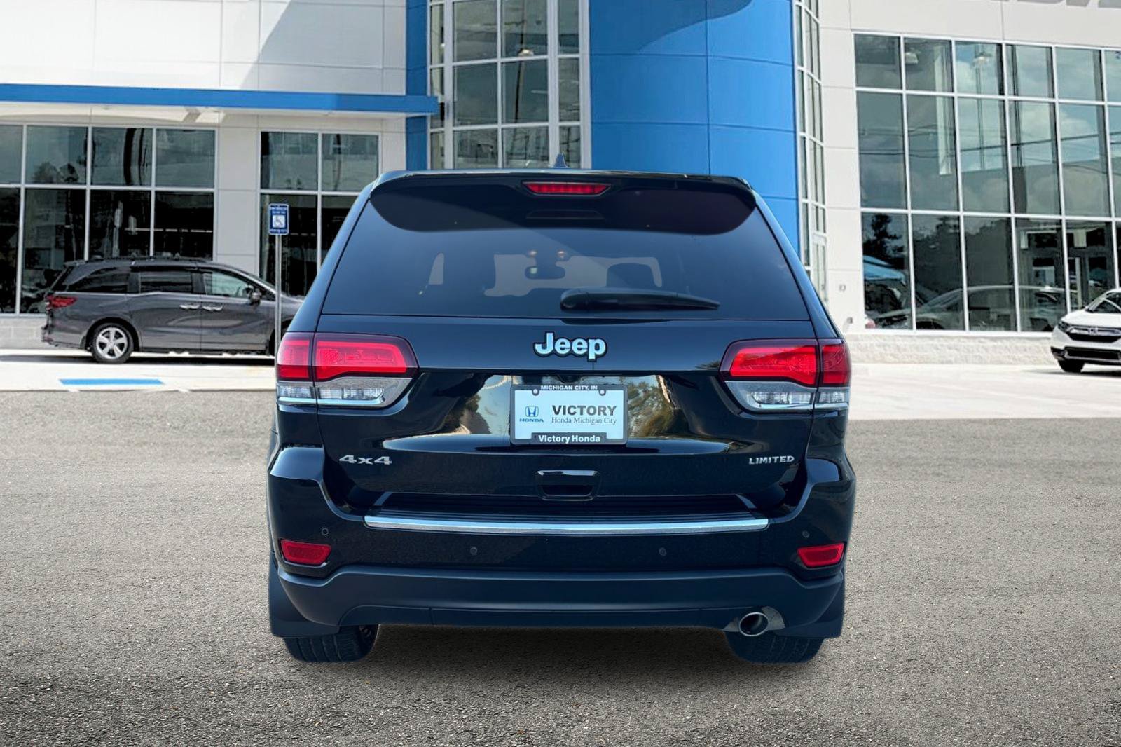Used 2022 Black Jeep Limited image 4