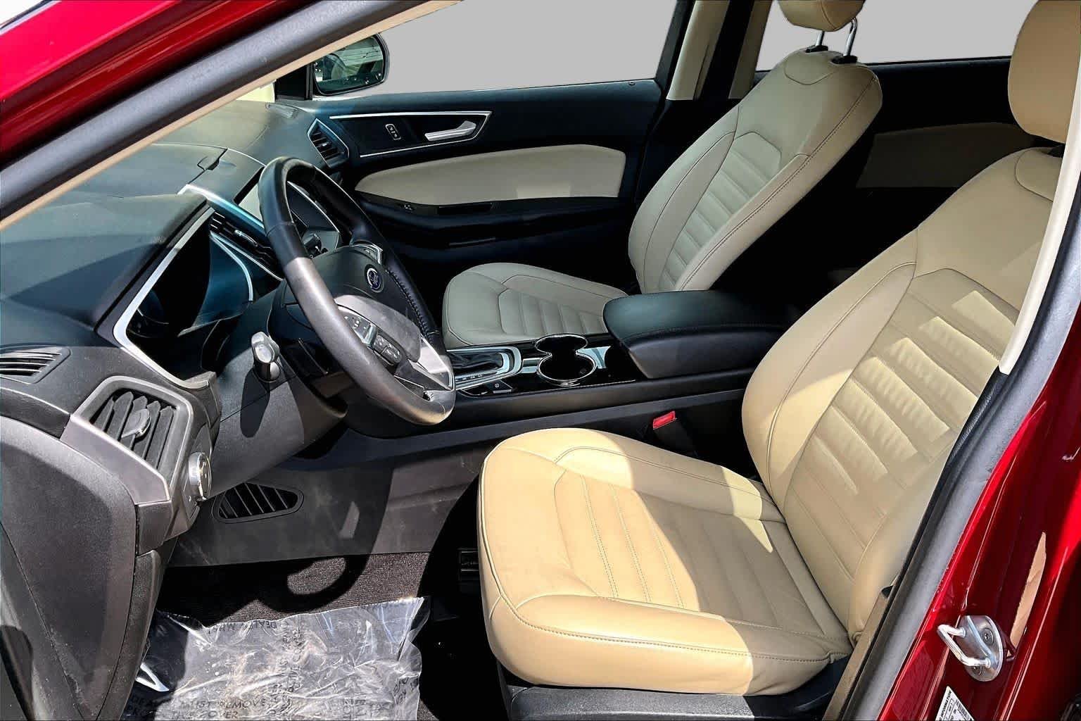 Used 2015 Ruby Red Metallic Tinted Clearcoat Ford SEL image 8