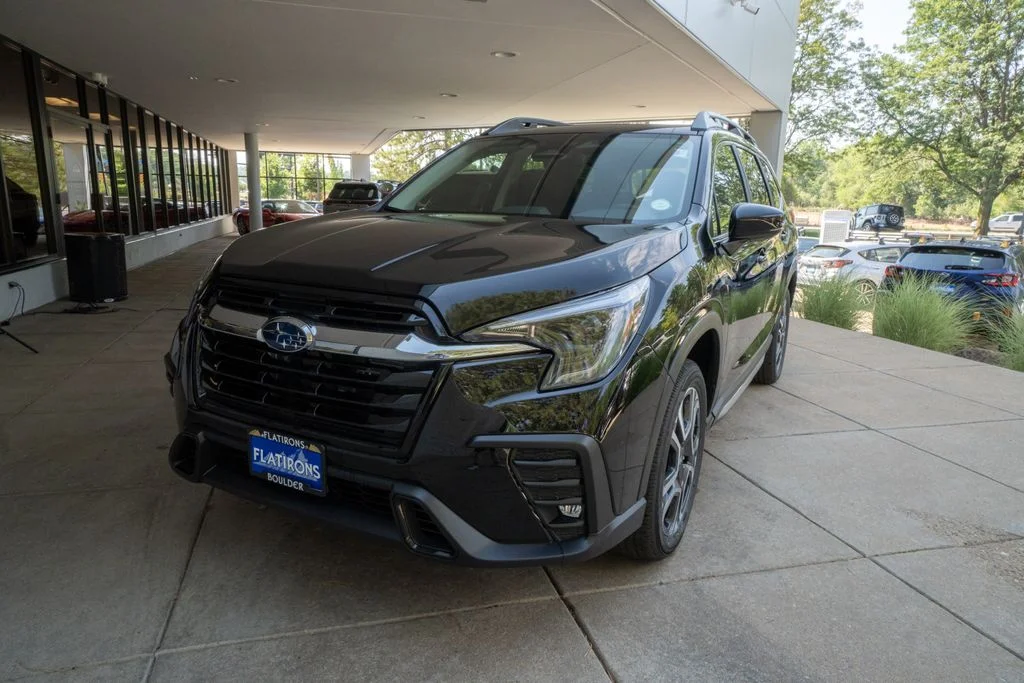 New 2026 CRYSTAL BLACK SILICA Subaru Limited 7-Passenger image 3