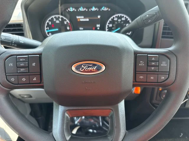 New 2026 Oxford White Ford F-250® XLT image 23