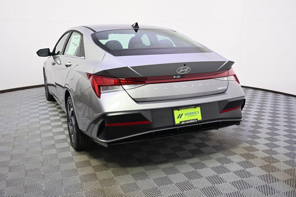 New 2026 Fluid Metal Hyundai Limited image 4