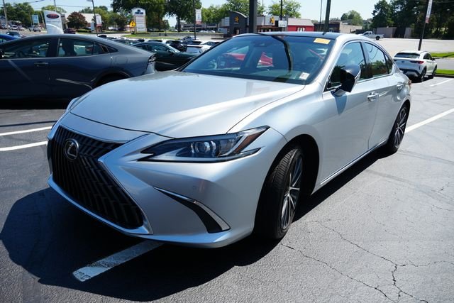 Used 2022 Silver Lexus 350 image 7