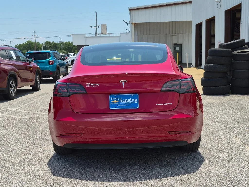 Used 2022 Red Tesla Long Range image 4