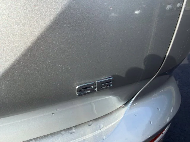 Used 2025 Silver Mitsubishi SE image 19