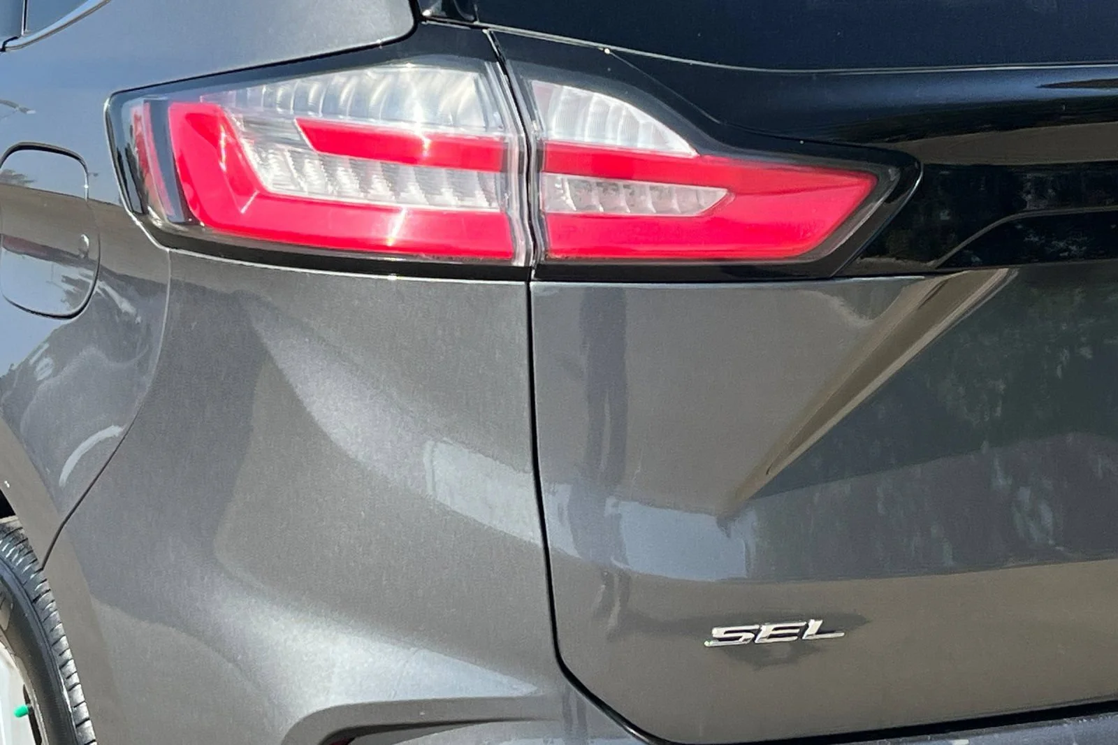 Used 2024 Gray Ford SEL image 27