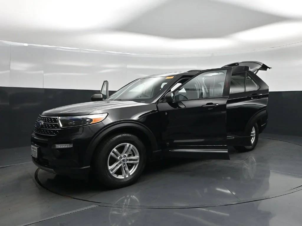 Used 2023 Black Ford XLT image 23
