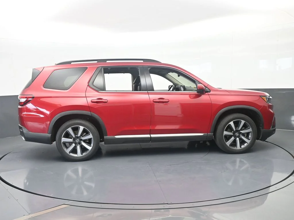 Used 2024 Radiant Red Metallic II Honda Touring image 7