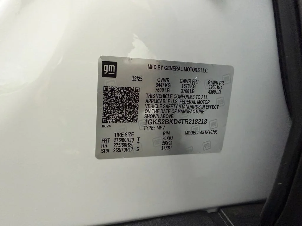 Used 2026 Summit White GMC Elevation image 24