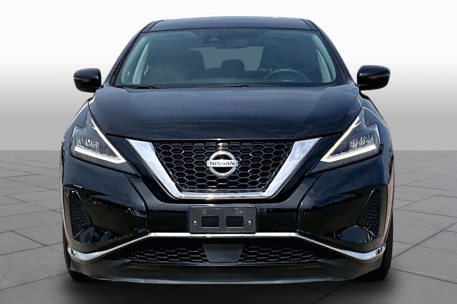 Used 2020 Super Black Metallic Nissan S image 4