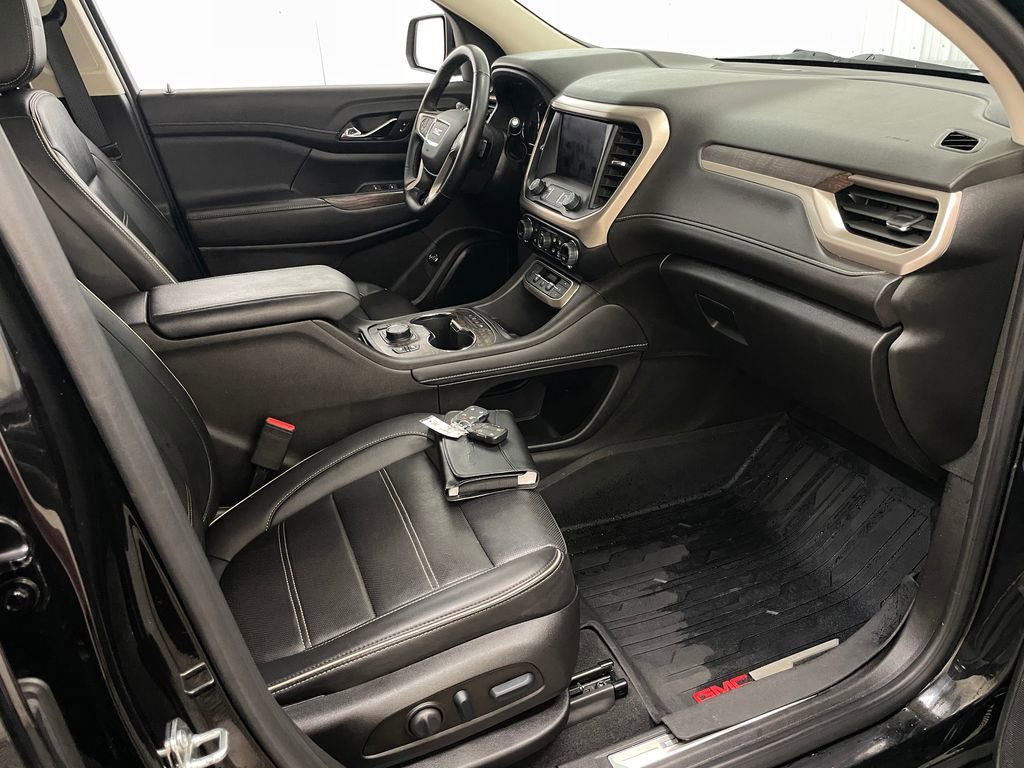 2023 GMC Acadia Denali - Photo 37