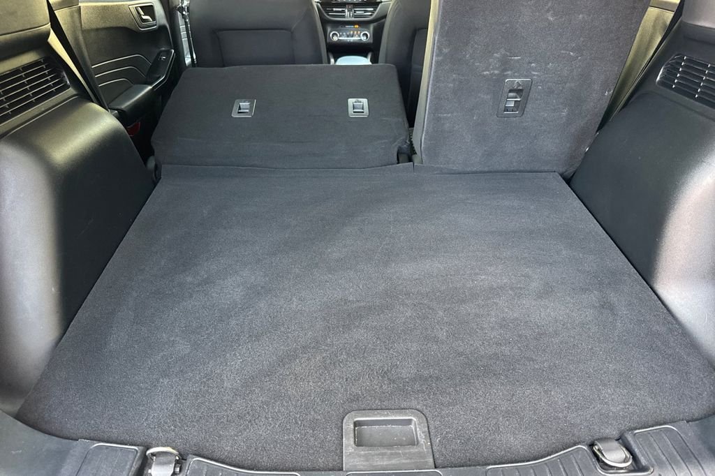 Used 2023 Silver Ford Active image 16