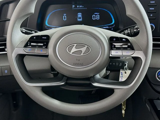 New 2026 White Hyundai SE image 14