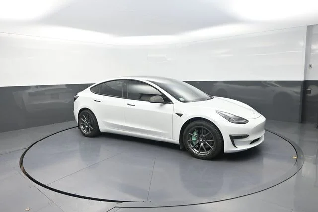 Used 2022  Tesla Long Range image 20