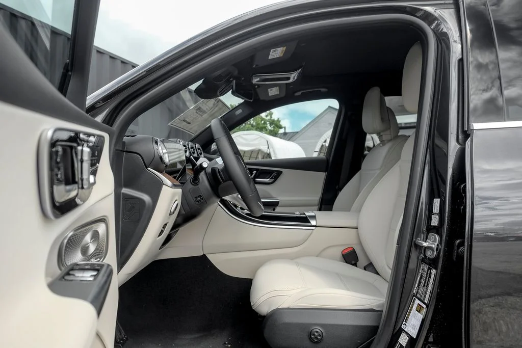 New 2026 Graphite Grey Metallic Mercedes-Benz GLC 300 image 11
