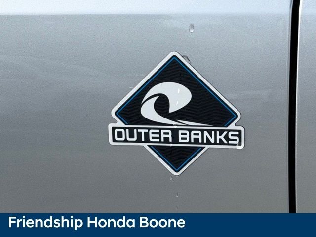 Used 2022 Silver Ford Outer Banks image 13