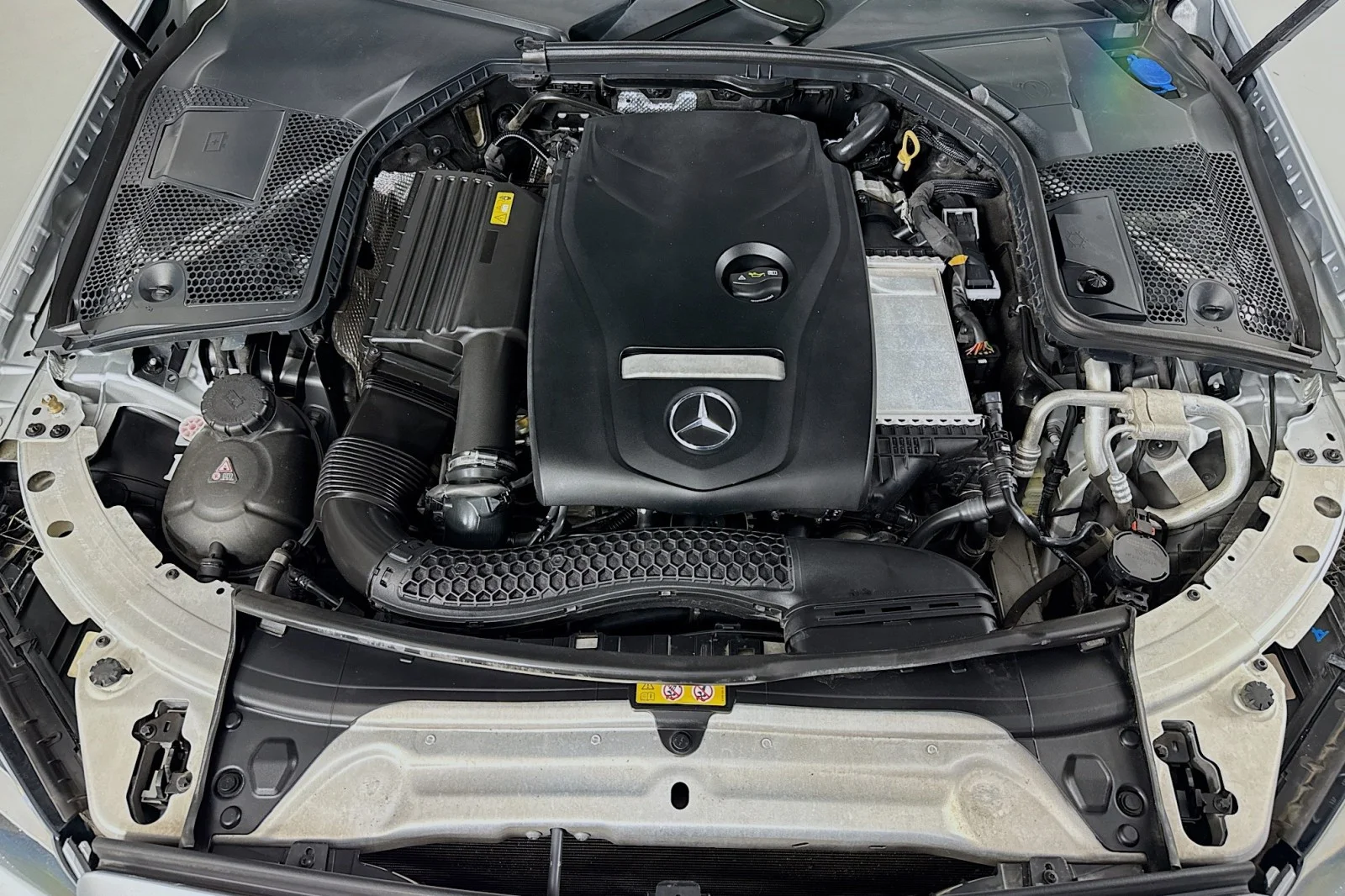 Used 2018 Iridium Silver Metallic Mercedes-Benz C 300 image 11