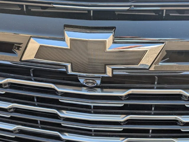 New 2027 Sterling Gray Metallic Chevrolet High Country image 3