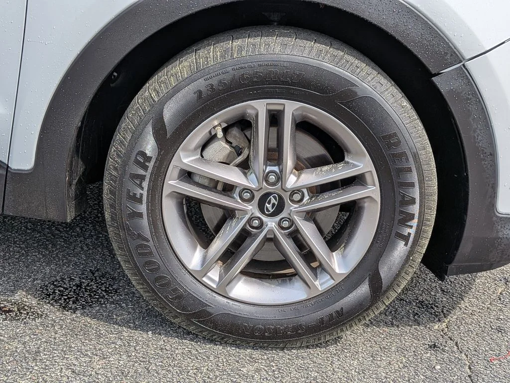 Used 2017 White Hyundai 2.4 Base image 13