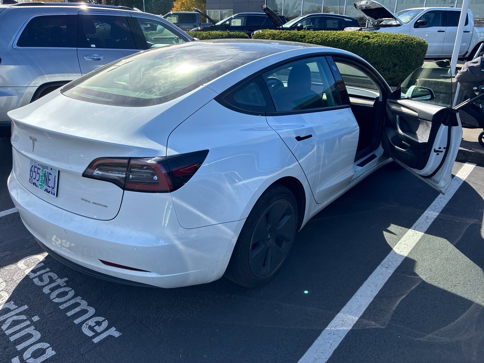Used 2021  Tesla Long Range image 9