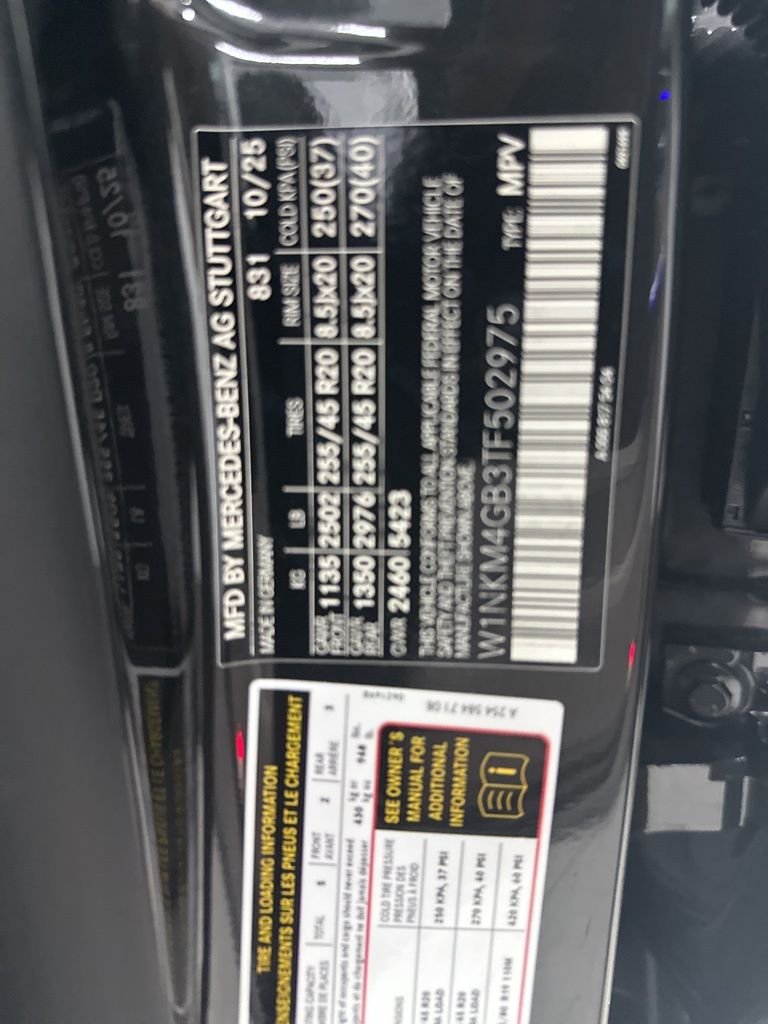 Used 2026 Gray Mercedes-Benz GLC 300 image 33