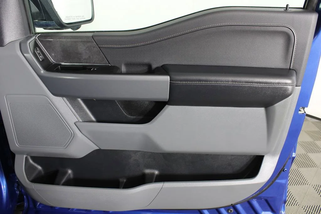 Used 2024 Blue Ford XLT image 8