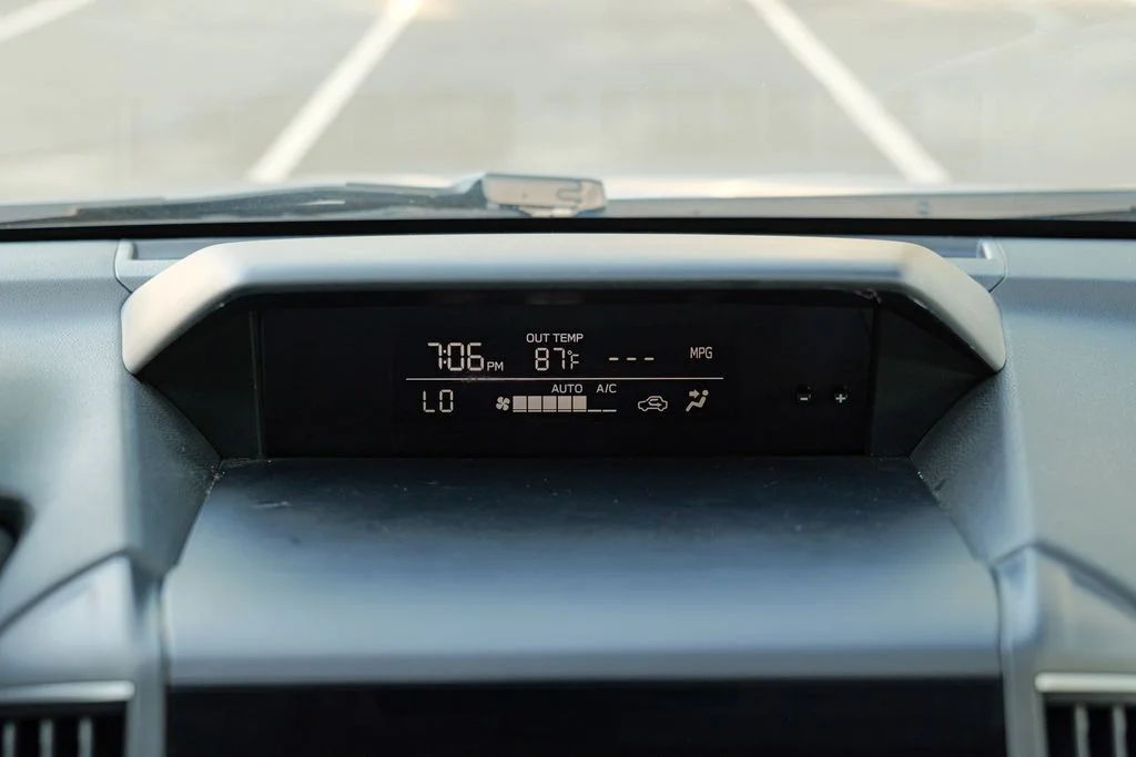 Used 2023 Ice Silver Metallic Subaru Base image 45