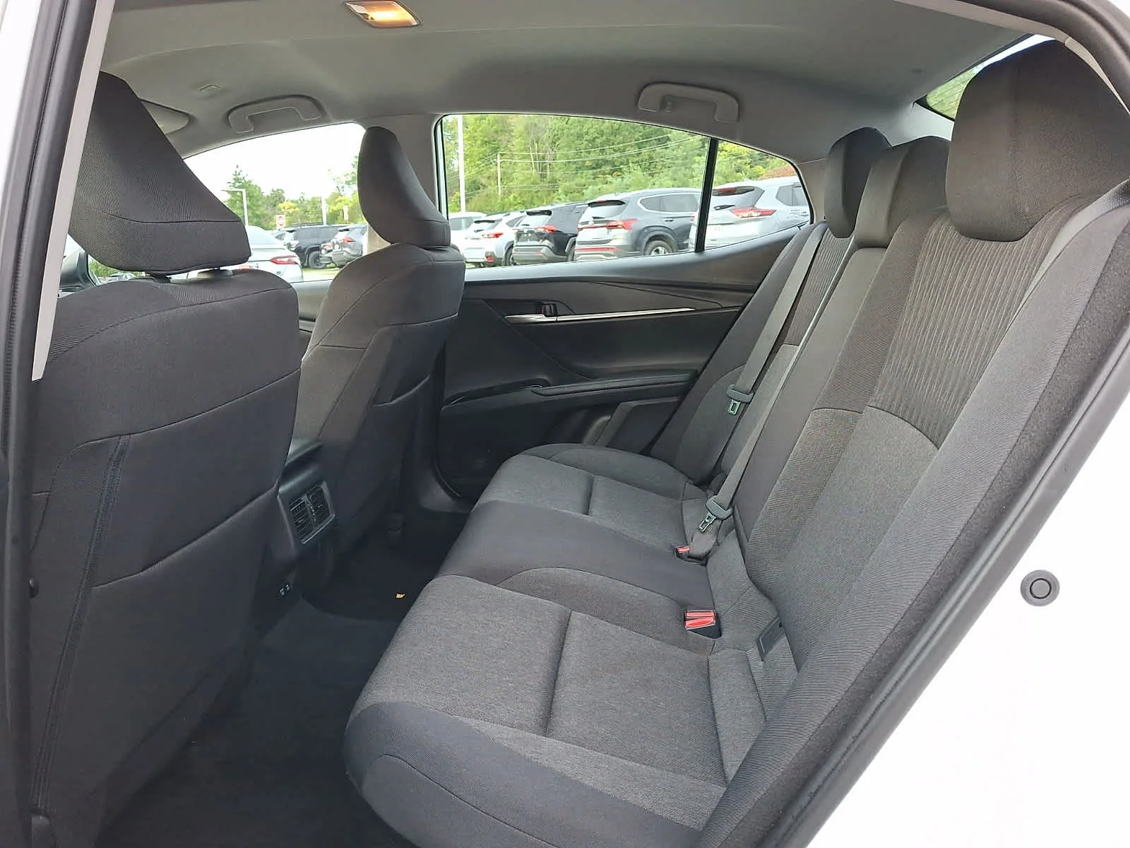 Used 2025 Ice Cap Toyota LE image 12