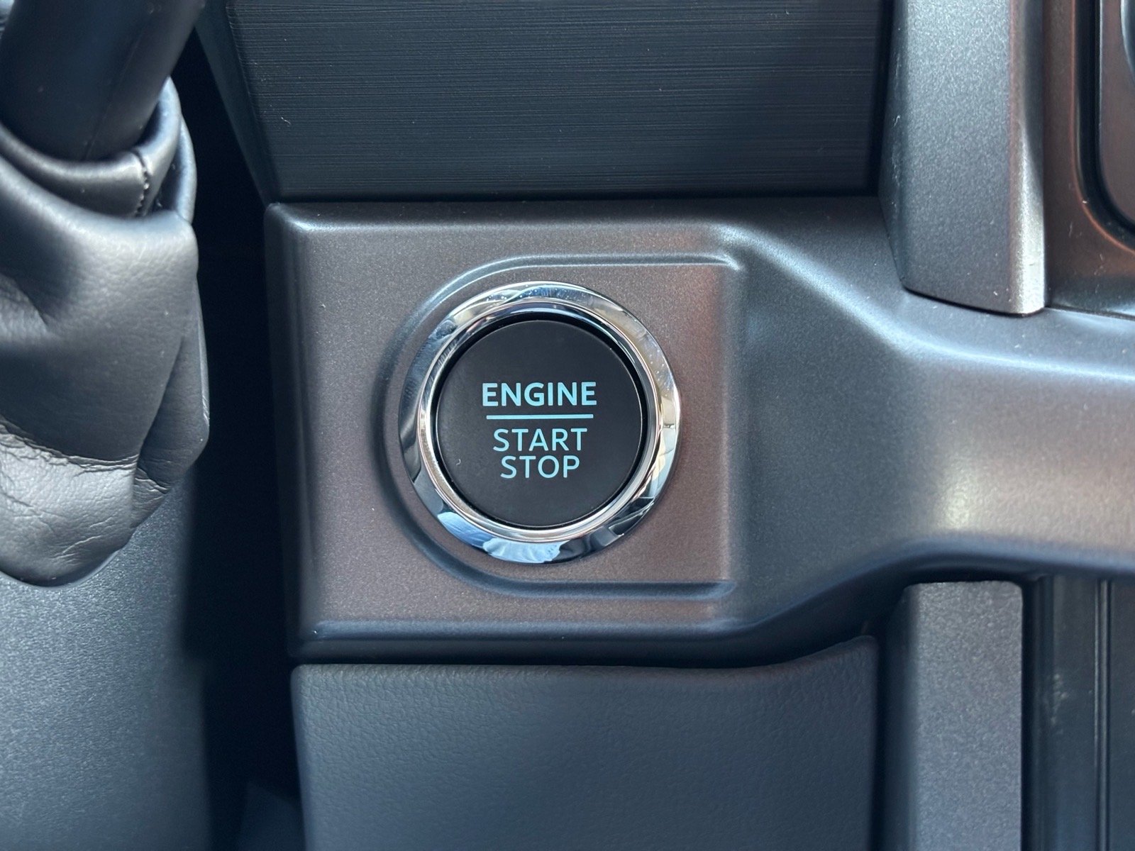 New 2026 Agate Black Metallic Ford XLT image 18