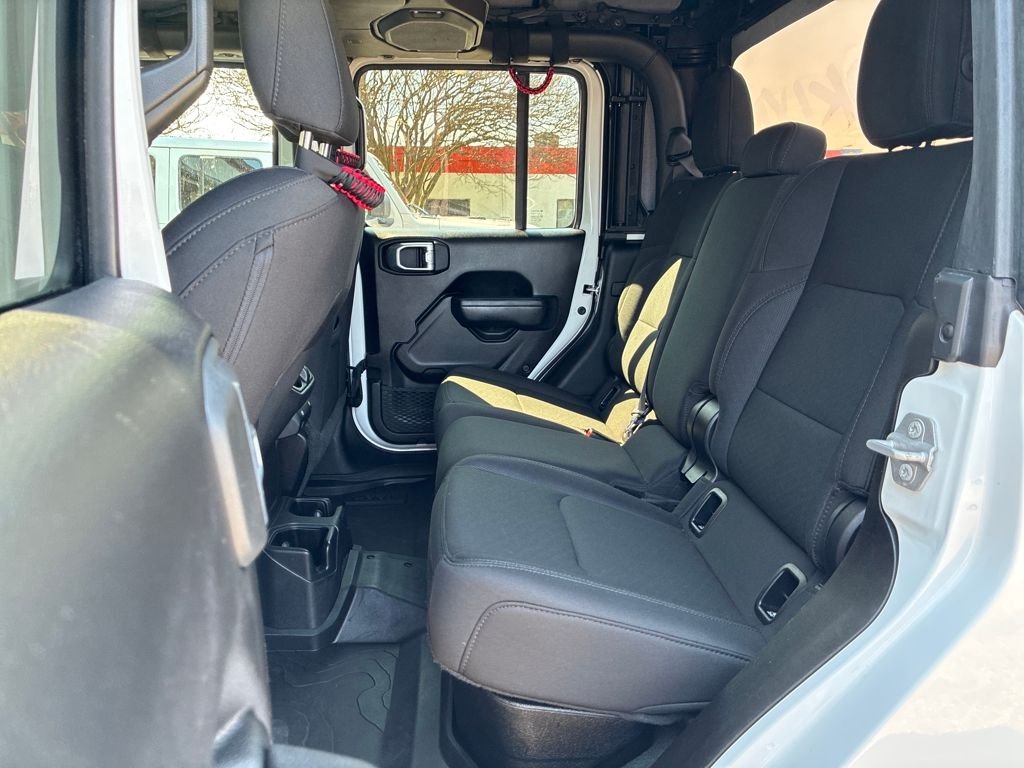 Used 2022 White Jeep Sport image 24