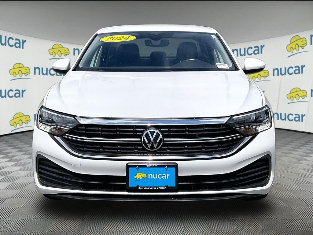 Used 2024 White Volkswagen 1.5T SE image 2