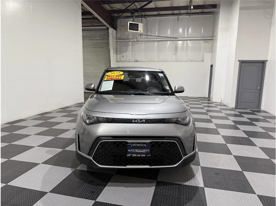 Used 2023 Steel Gray Kia LX image 3