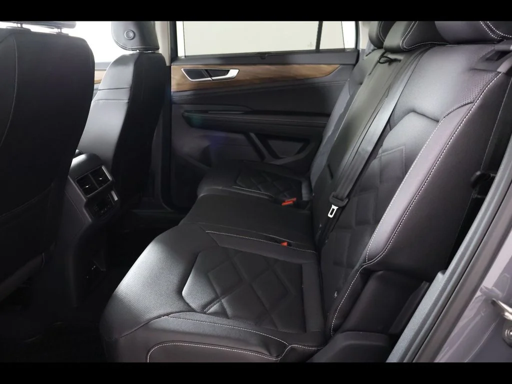 New 2026 Gray Volkswagen 2.0T SE w/Technology image 10