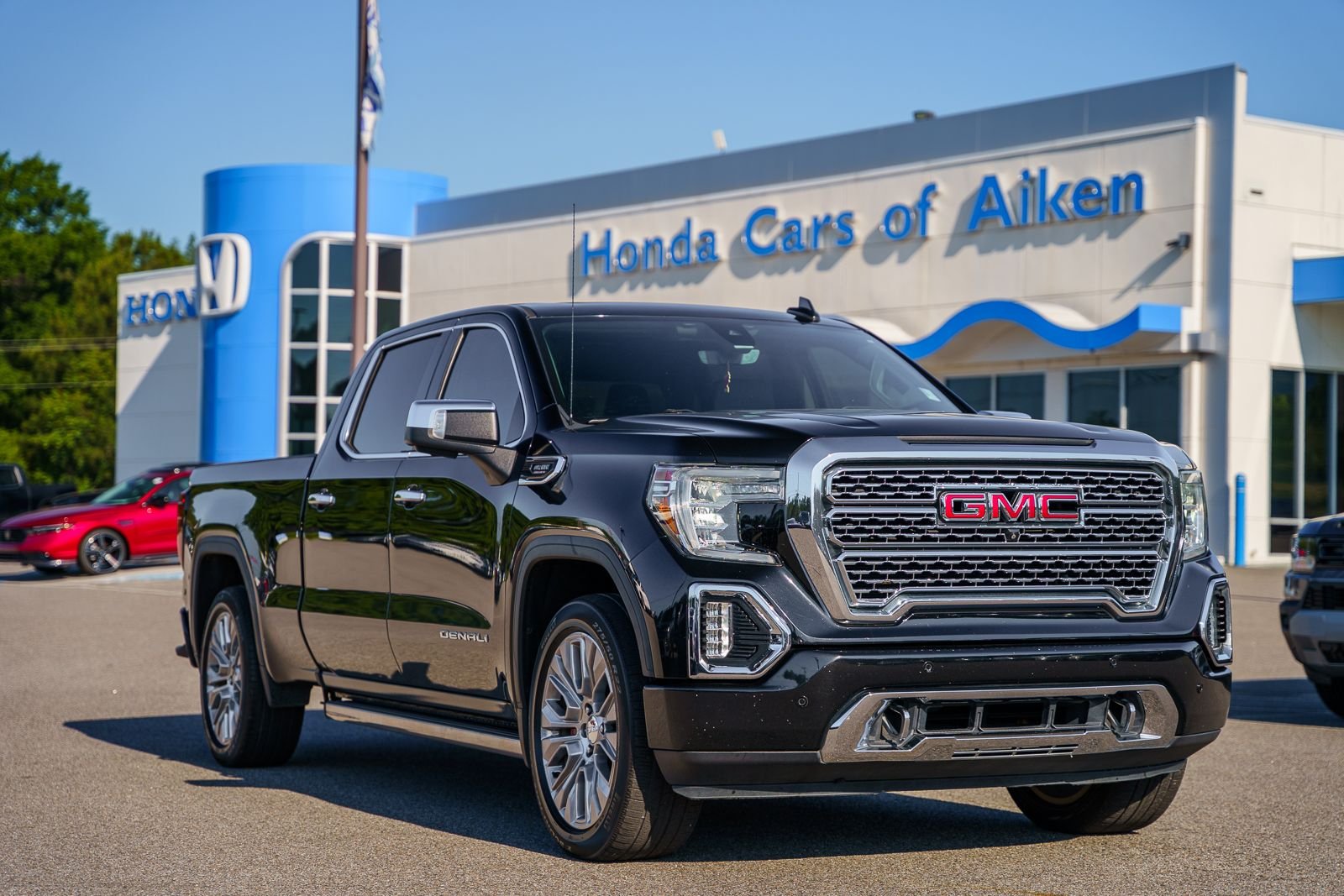2020 GMC Sierra 4WD Crew Cab Short Box Denali's photo