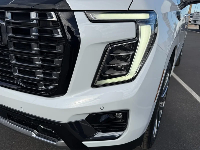 New 2026 Glacier White Tricoat GMC Denali Ultimate image 24