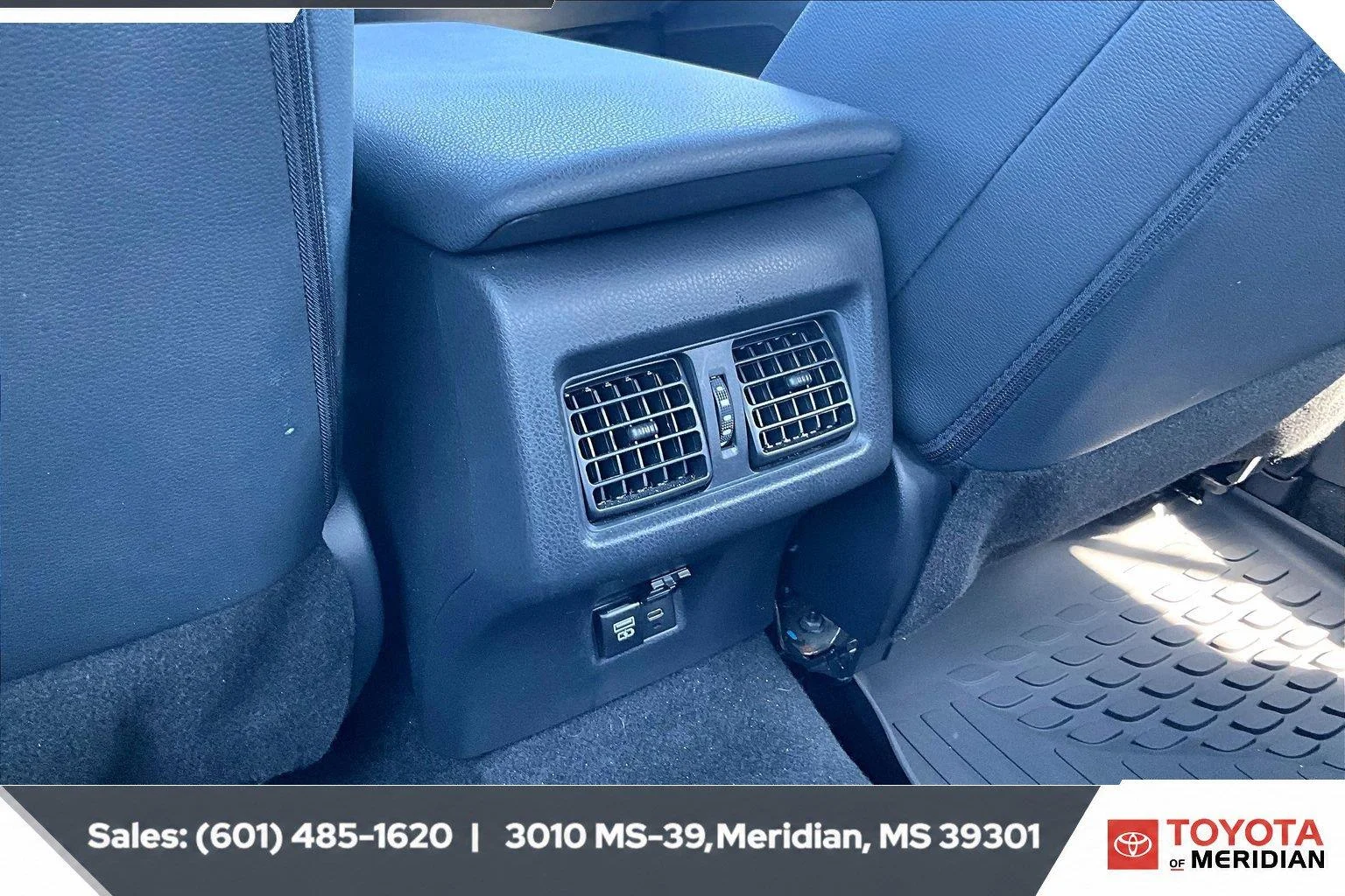 Used 2025 Underground Toyota SE (Natl) image 23