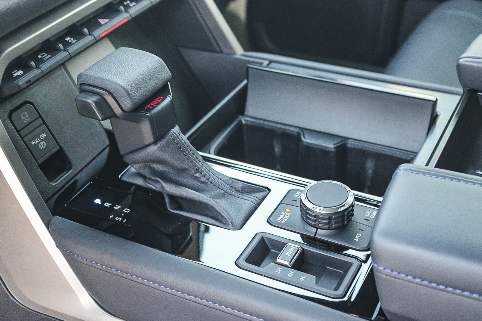 2026 Toyota Sequoia Platinum - Photo 21