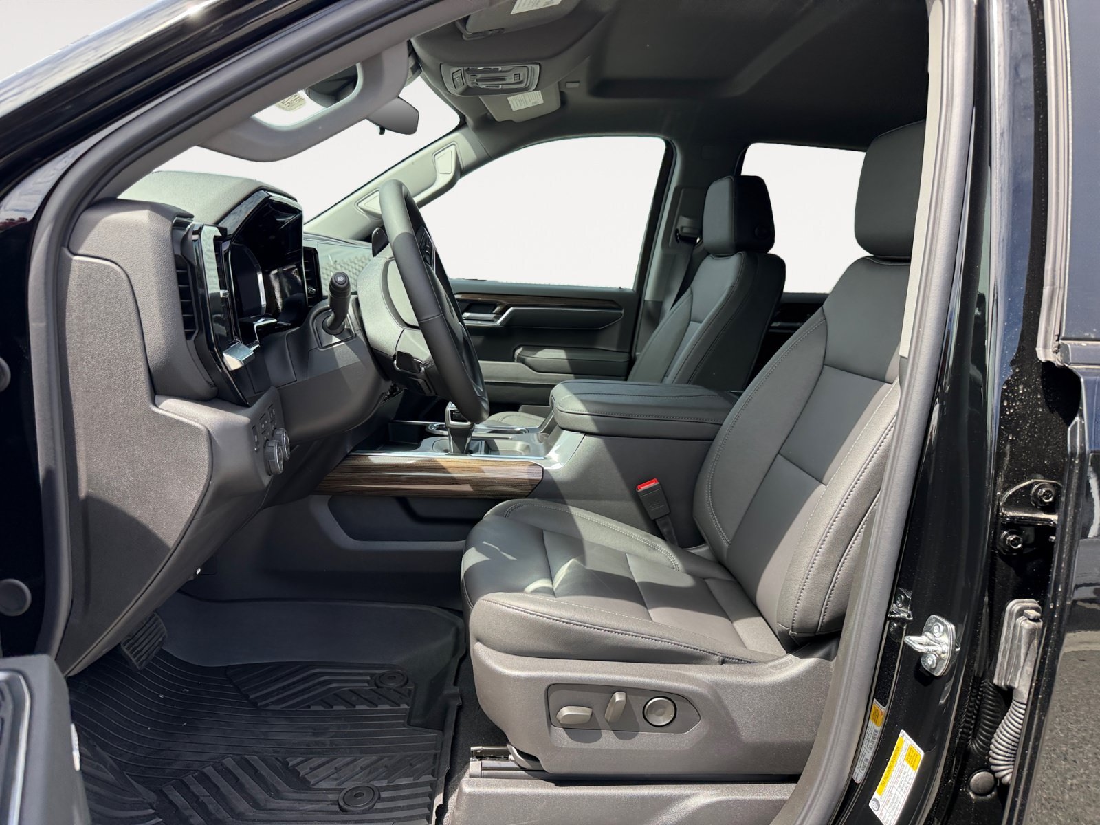 2026 Chevrolet Silverado 1500 LT Trail Boss - Photo 10