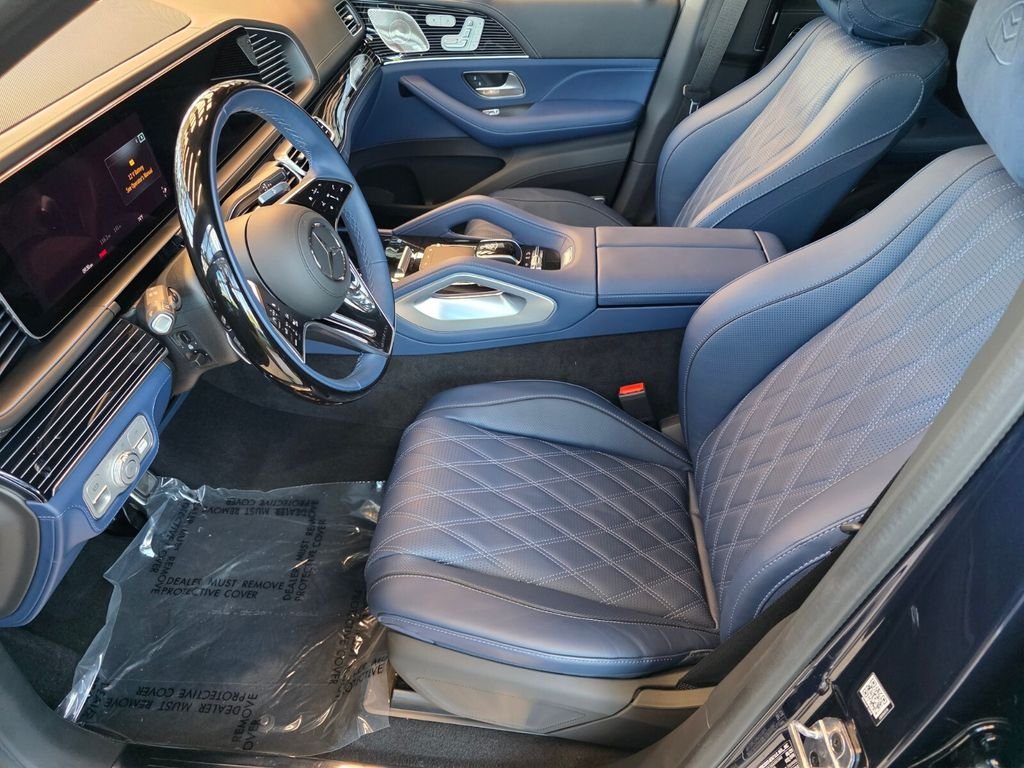 New 2026 Silver Mercedes-Benz Maybach GLS 600 image 6