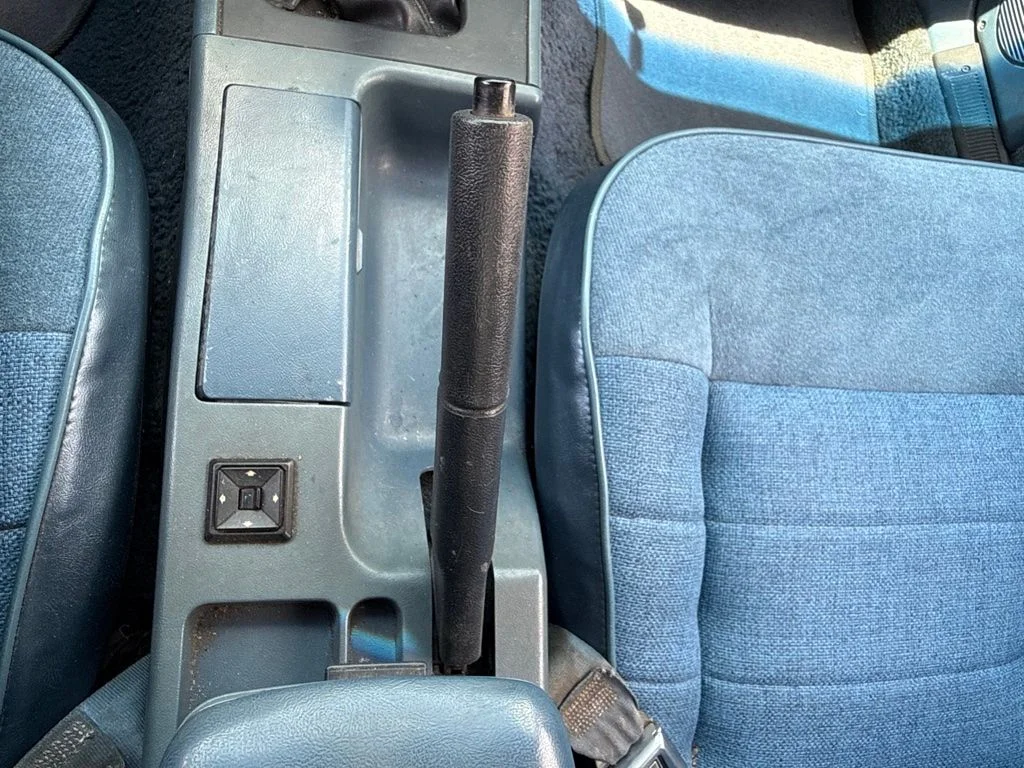 Used 1989 White Ford LX image 17