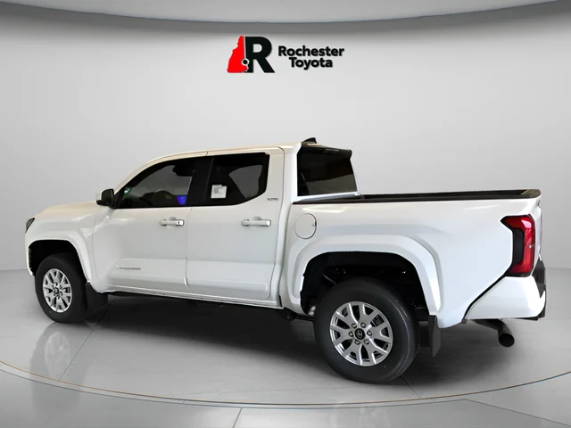 Used 2025 White Toyota SR5 image 6