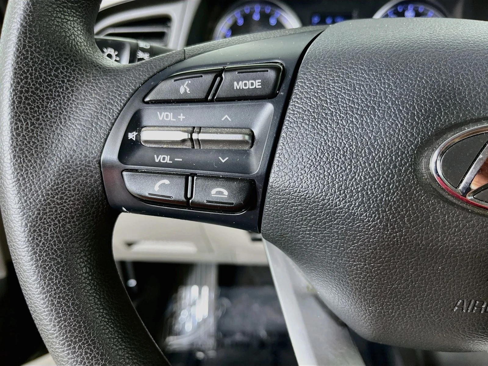 Used 2020 Black Hyundai SEL image 14