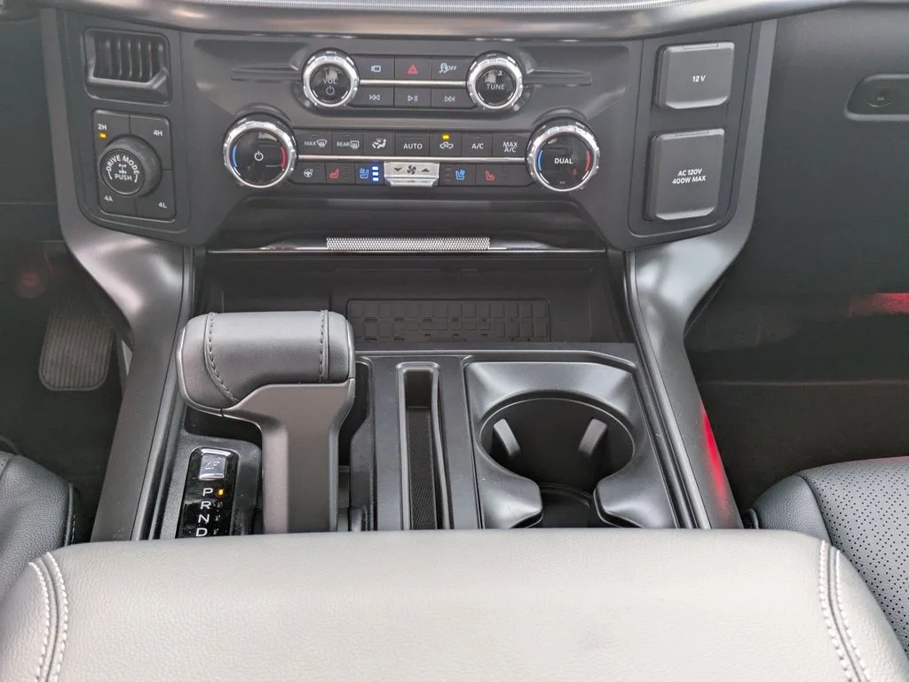 New 2026 Avalanche Ford Lariat image 23