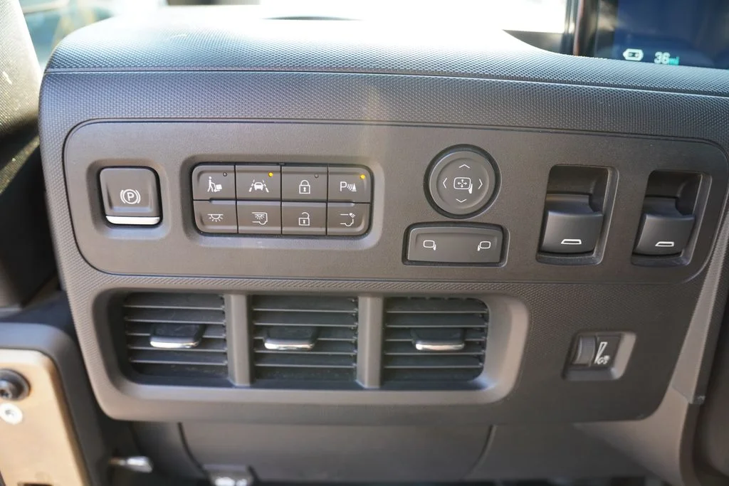 2024 Chevrolet BrightDrop Zevo 400 - Photo 20