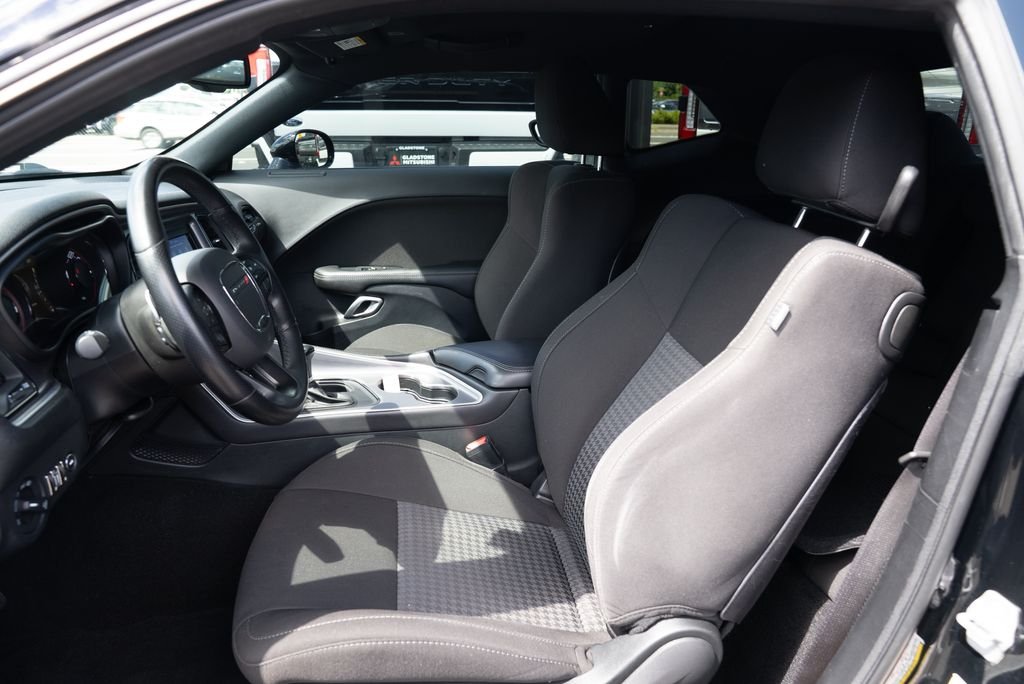 Used 2020 Pitch Black Clearcoat Dodge R/T image 16