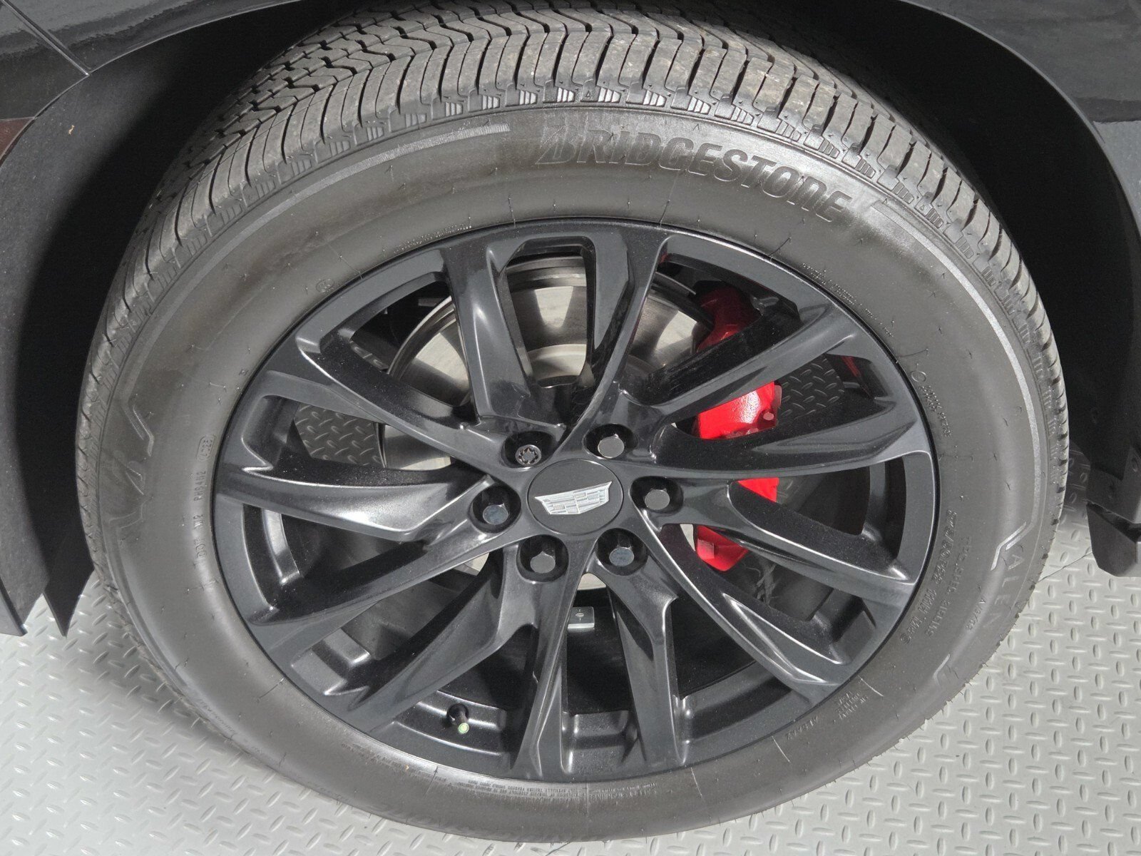 Used 2022 BLACK RAVEN Cadillac Sport image 9