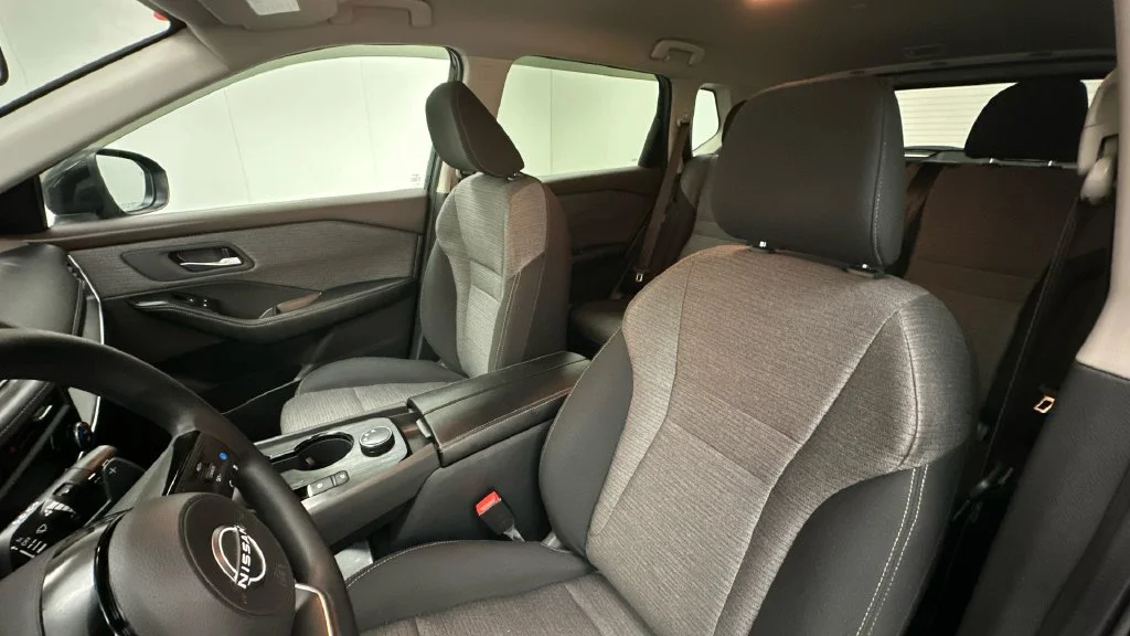 Used 2023 Black Nissan SV image 9