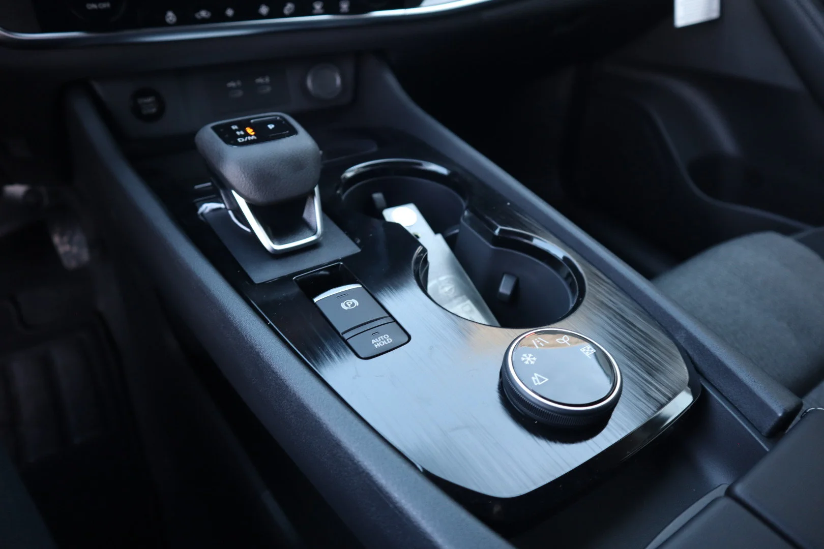 New 2026 Deep Ocean Blue Pearl Nissan SV image 20