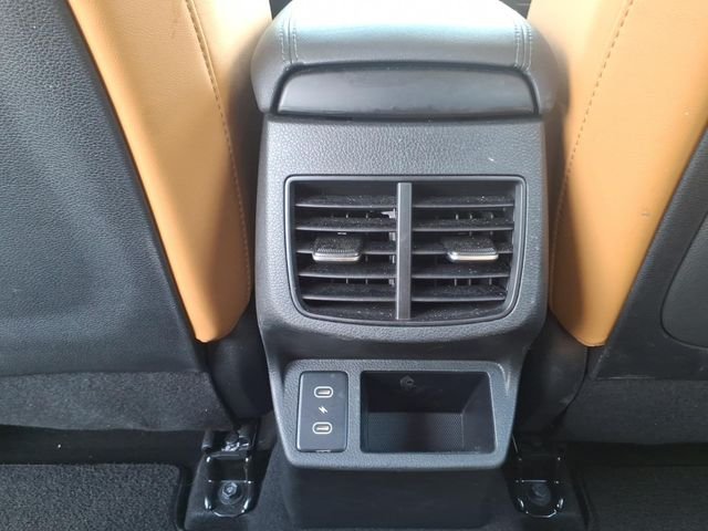 Used 2024 Snow White Pearl Kia EX image 27